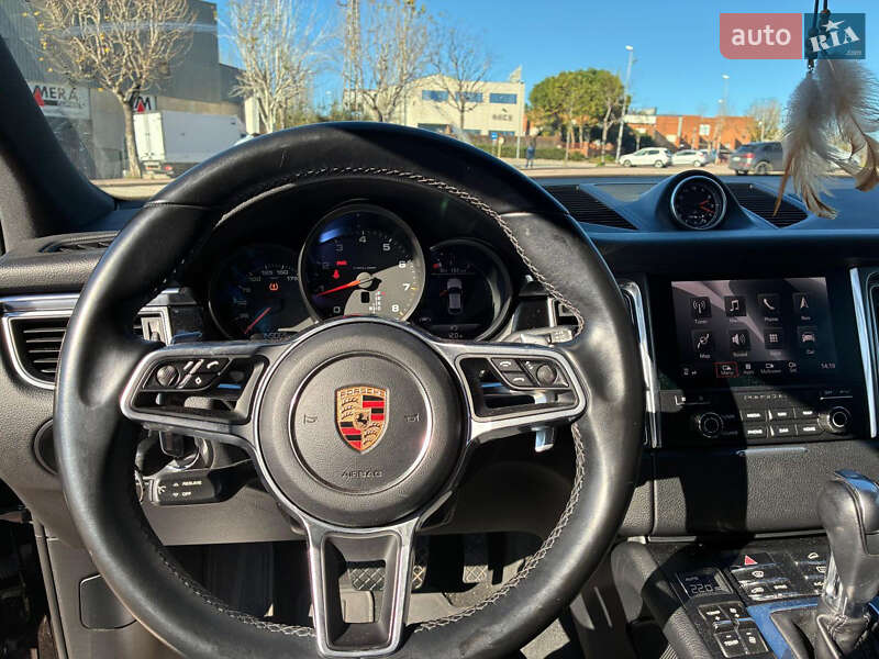 Внедорожник / Кроссовер Porsche Macan 2016 в Киеве