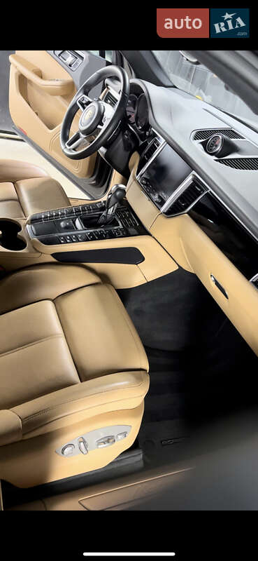 Внедорожник / Кроссовер Porsche Macan 2018 в Киеве фото 13 Внедорожник / Кроссовер Porsche Macan 2018 в Киеве