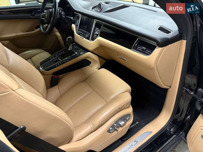 Позашляховик / Кросовер Porsche Macan 2016 в Києві фото 14 Позашляховик / Кросовер Porsche Macan 2016 в Києві