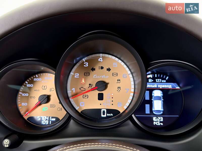 Внедорожник / Кроссовер Porsche Macan 2016 в Киеве