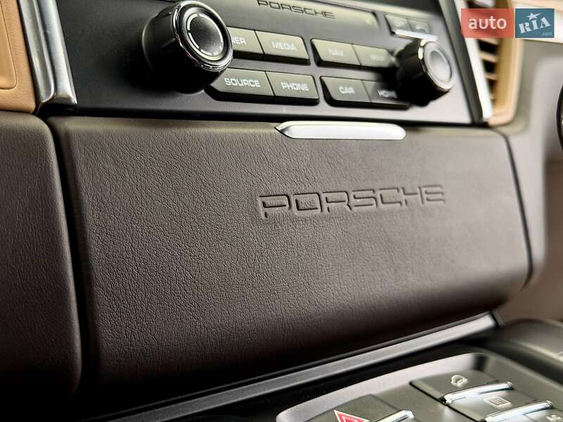 Внедорожник / Кроссовер Porsche Macan 2016 в Киеве