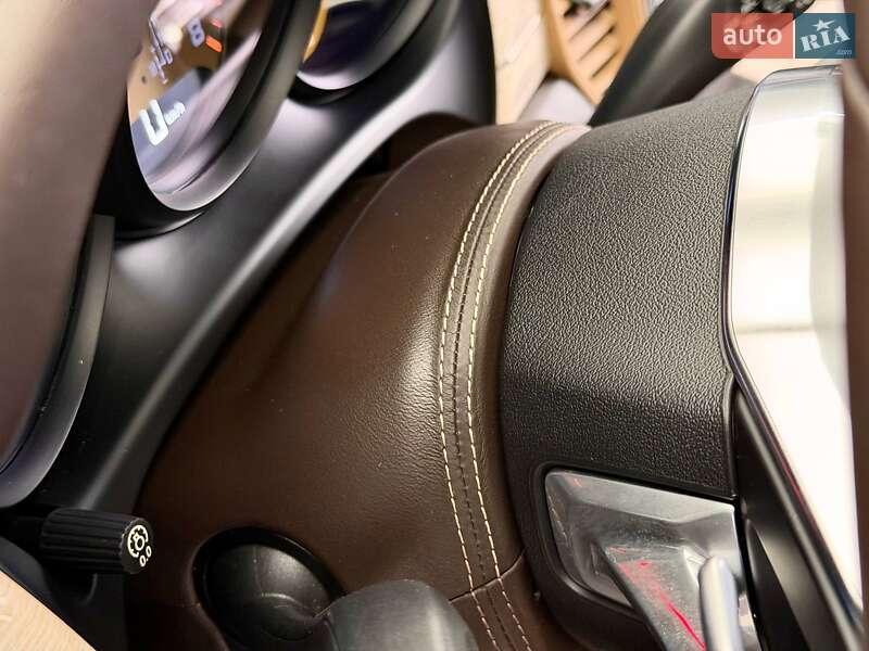 Внедорожник / Кроссовер Porsche Macan 2016 в Киеве