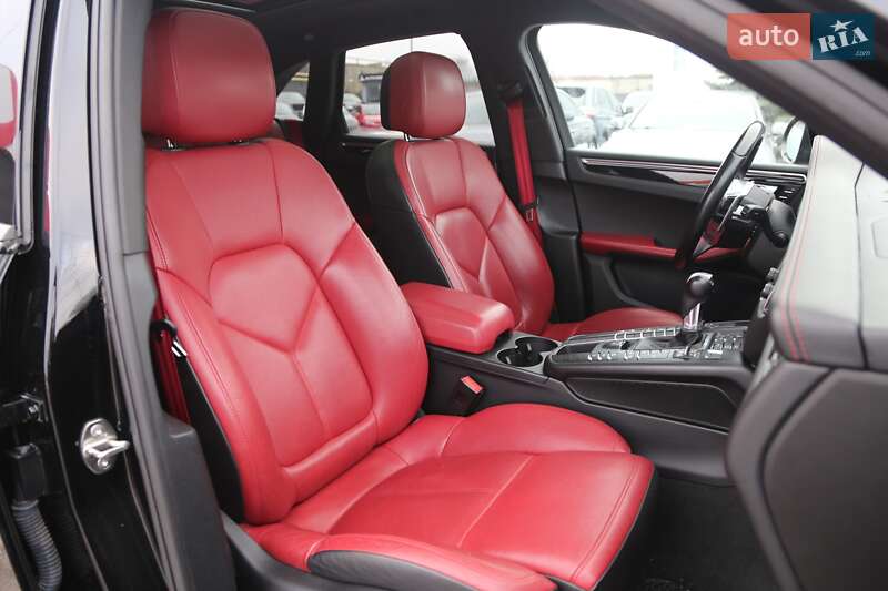 Внедорожник / Кроссовер Porsche Macan 2018 в Киеве фото 12 Внедорожник / Кроссовер Porsche Macan 2018 в Киеве