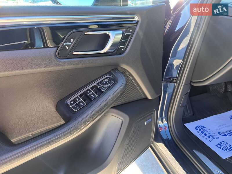 Позашляховик / Кросовер Porsche Macan 2014 в Львові