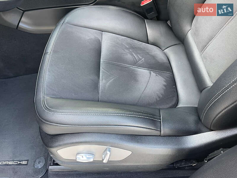 Внедорожник / Кроссовер Porsche Macan 2018 в Киеве