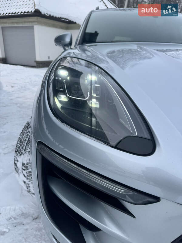 Внедорожник / Кроссовер Porsche Macan 2016 в Тернополе