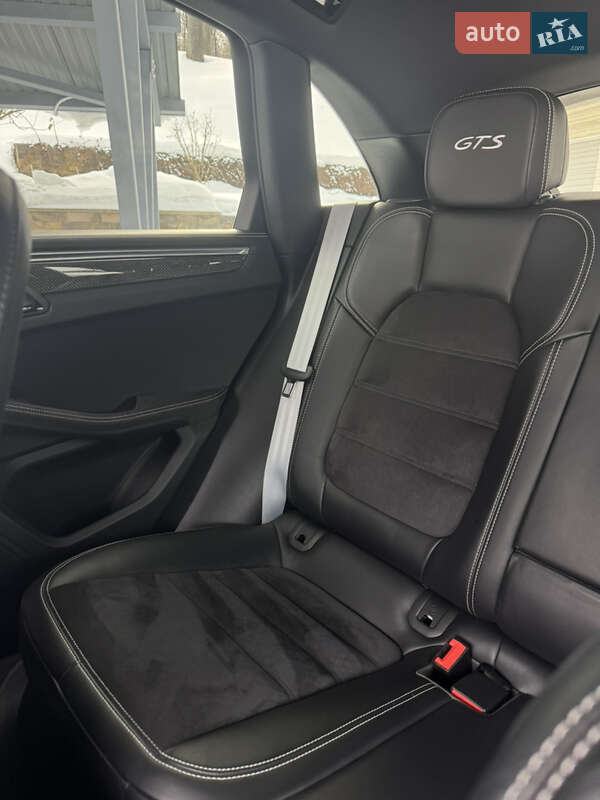 Внедорожник / Кроссовер Porsche Macan 2016 в Тернополе