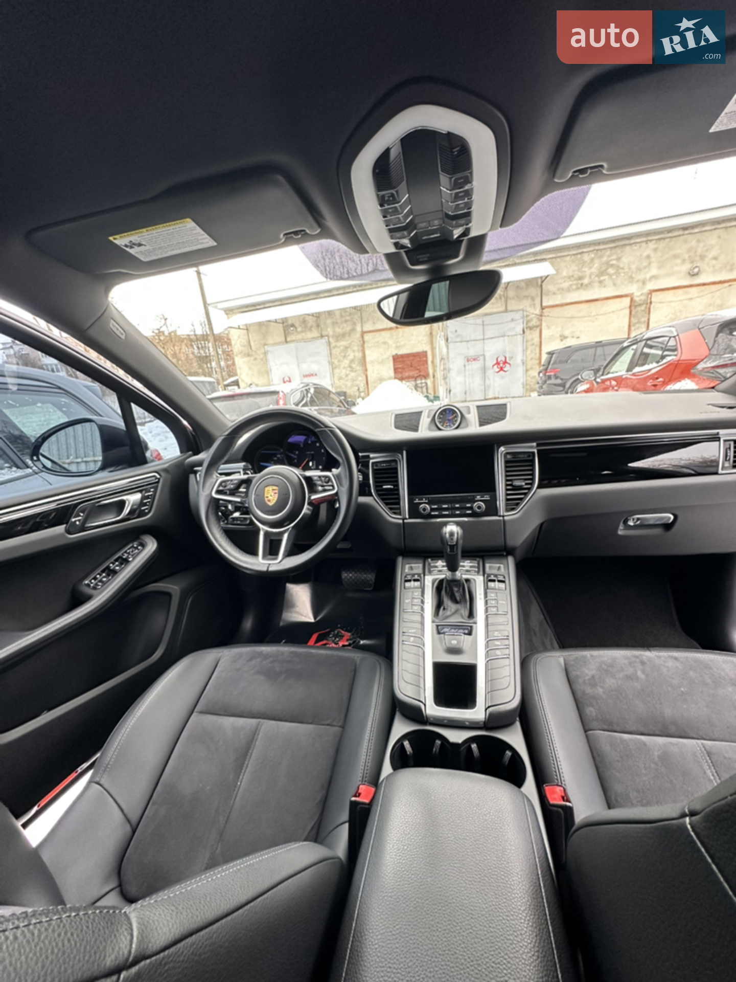 2018 Porsche Macan - мініатюра 15