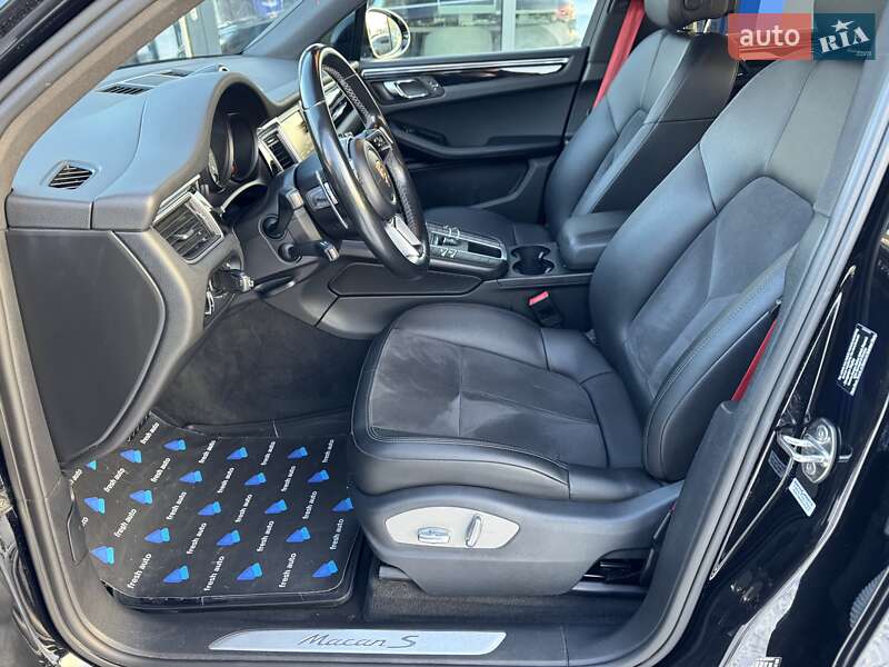 Внедорожник / Кроссовер Porsche Macan 2015 в Ровно фото 21 Внедорожник / Кроссовер Porsche Macan 2015 в Ровно
