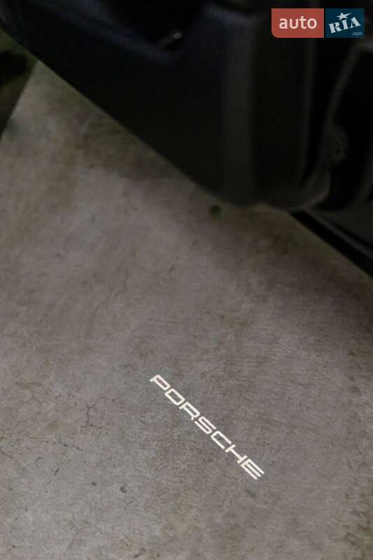 Позашляховик / Кросовер Porsche Macan 2023 в Тернополі