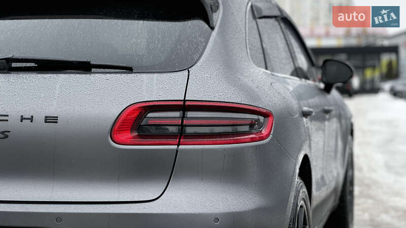 Позашляховик / Кросовер Porsche Macan 2016 в Києві