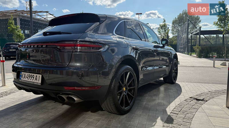 Позашляховик / Кросовер Porsche Macan 2020 в Києві