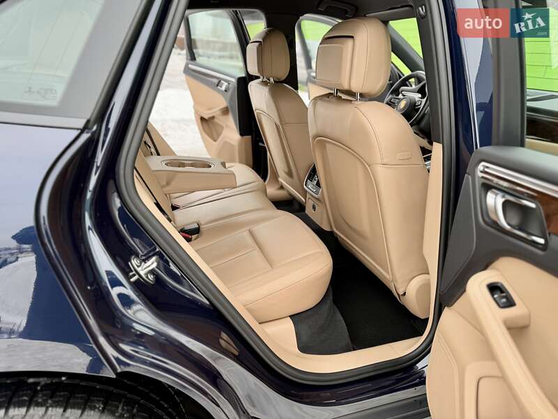 Внедорожник / Кроссовер Porsche Macan 2021 в Киеве фото 41 Внедорожник / Кроссовер Porsche Macan 2021 в Киеве