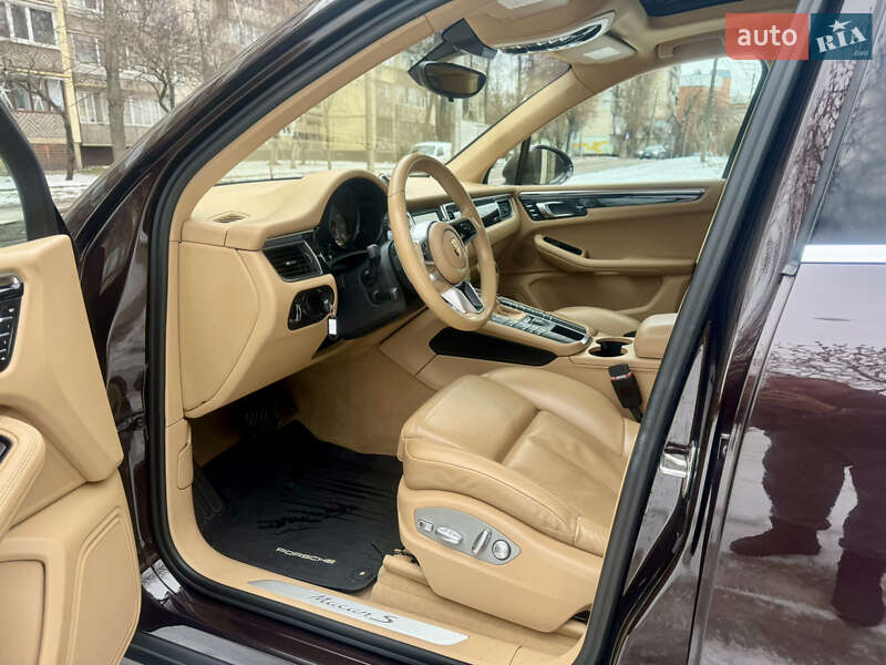 Позашляховик / Кросовер Porsche Macan 2014 в Києві