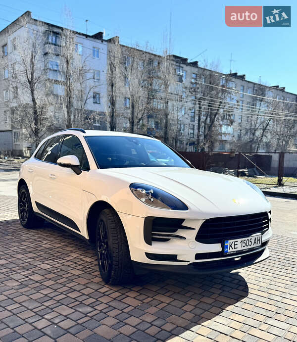 Porsche Macan 2021