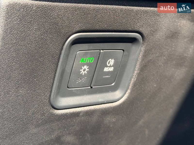 Позашляховик / Кросовер Porsche Macan 2024 в Києві