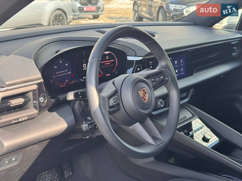 Позашляховик / Кросовер Porsche Macan 2024 в Києві