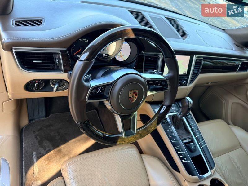 Внедорожник / Кроссовер Porsche Macan 2016 в Хмельницком