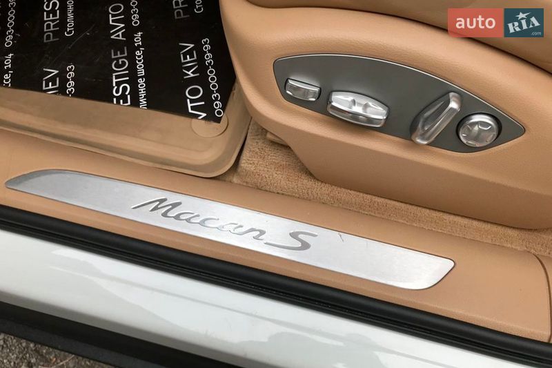 Позашляховик / Кросовер Porsche Macan 2016 в Києві