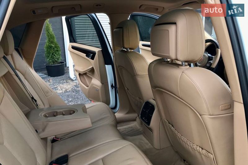 Позашляховик / Кросовер Porsche Macan 2016 в Києві