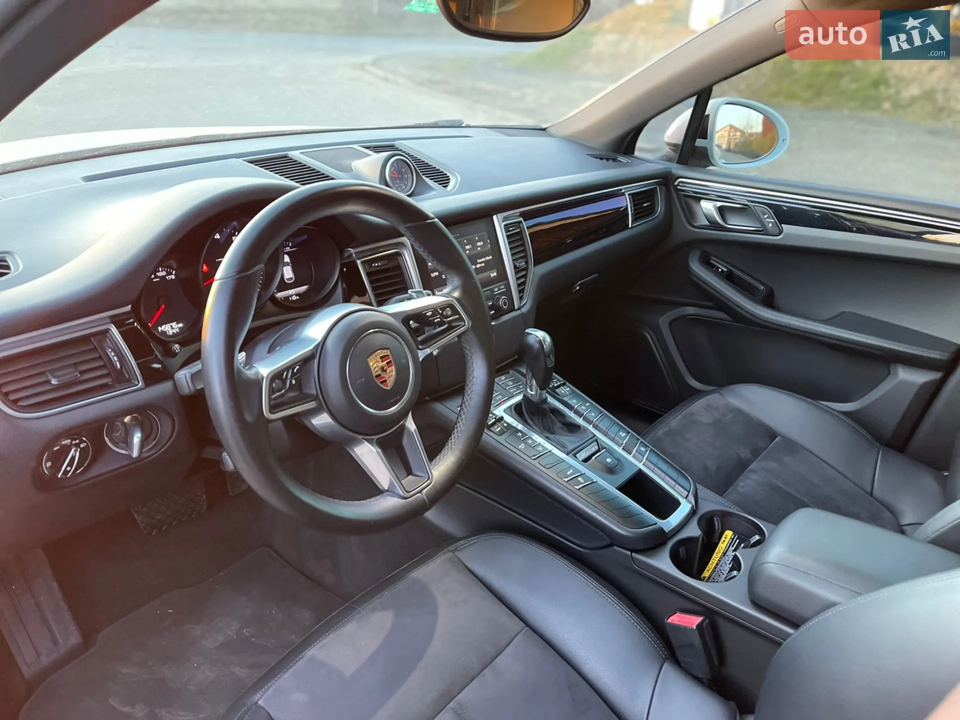 2018 Porsche Macan - мініатюра 27