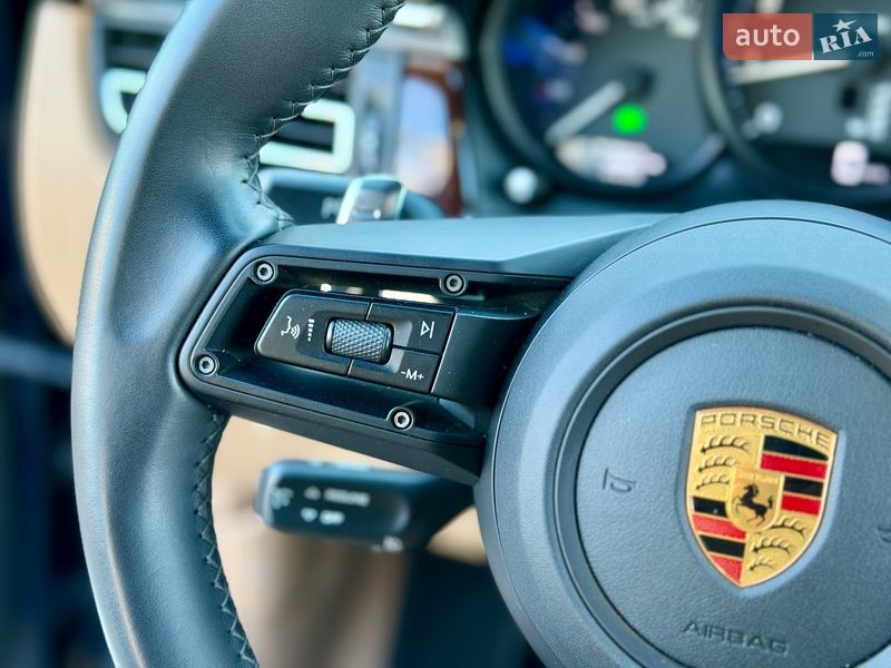 Позашляховик / Кросовер Porsche Macan 2021 в Києві