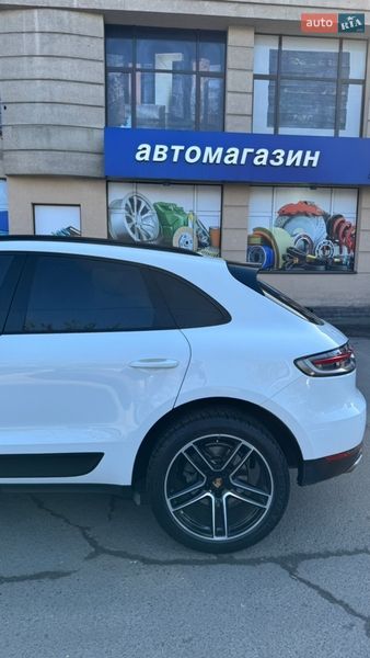 Внедорожник / Кроссовер Porsche Macan 2019 в Киеве