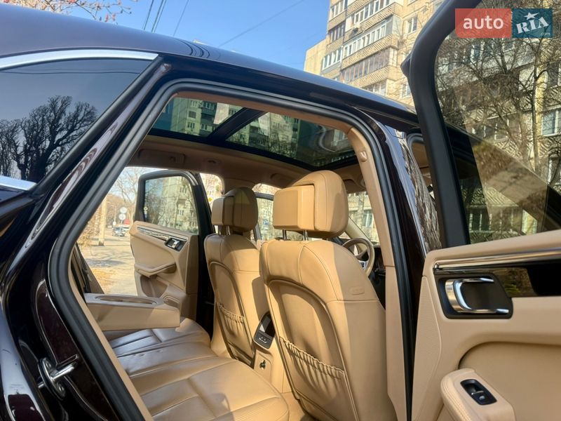 Позашляховик / Кросовер Porsche Macan 2014 в Києві