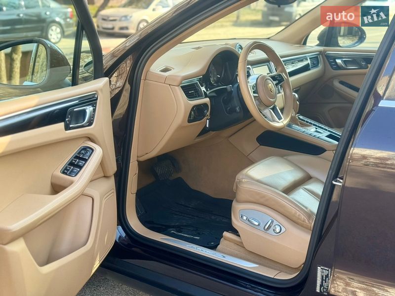 Позашляховик / Кросовер Porsche Macan 2014 в Києві
