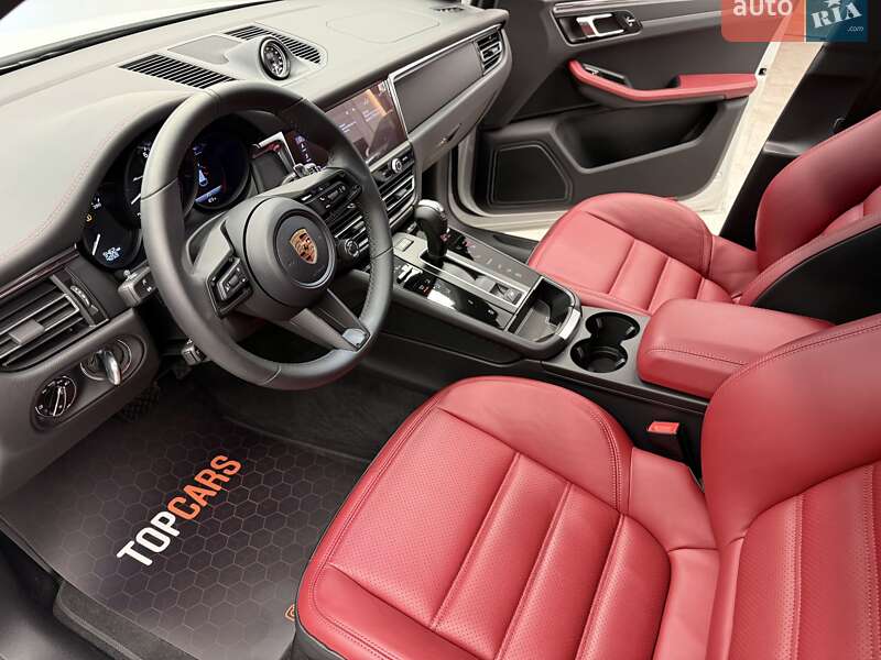 Внедорожник / Кроссовер Porsche Macan 2025 в Киеве