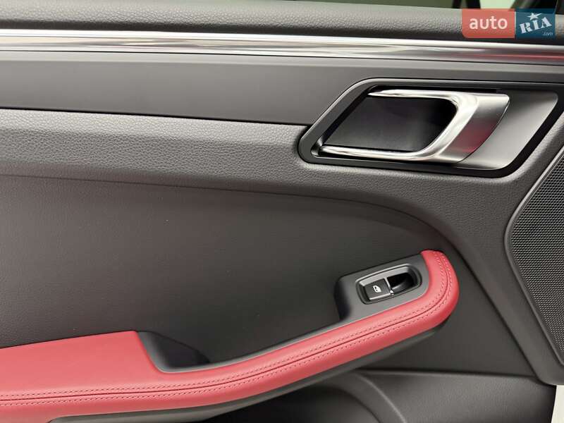 Внедорожник / Кроссовер Porsche Macan 2025 в Киеве