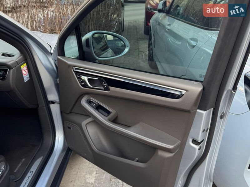 Позашляховик / Кросовер Porsche Macan 2014 в Києві фото 34 Позашляховик / Кросовер Porsche Macan 2014 в Києві