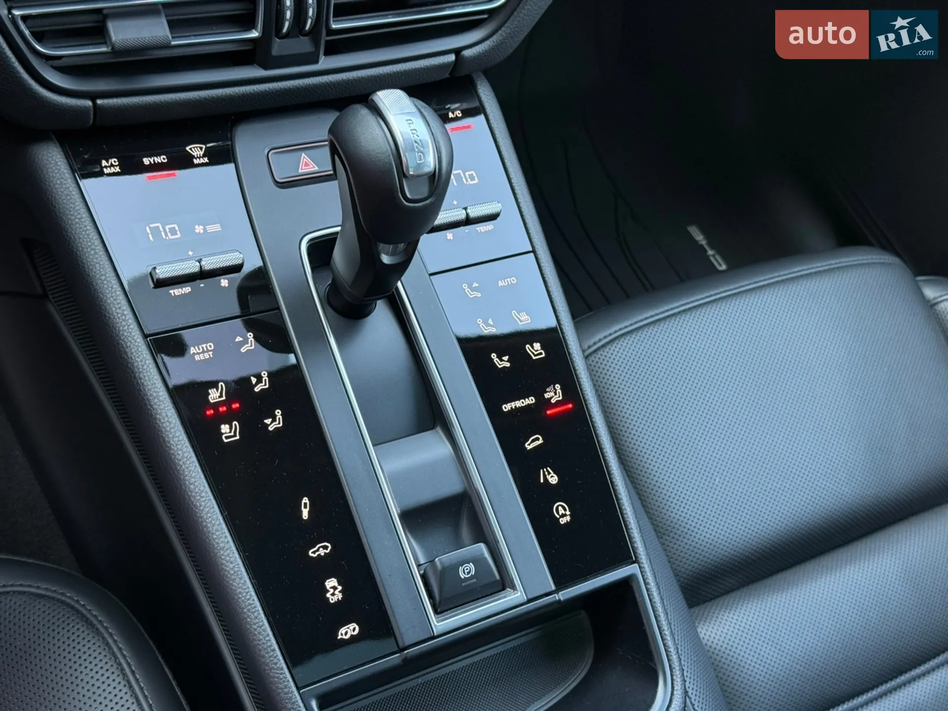 2021 Porsche Macan - мініатюра 13