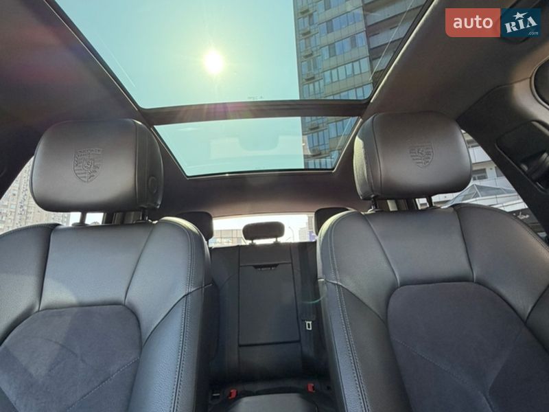 Внедорожник / Кроссовер Porsche Macan 2019 в Киеве фото 10 Внедорожник / Кроссовер Porsche Macan 2019 в Киеве