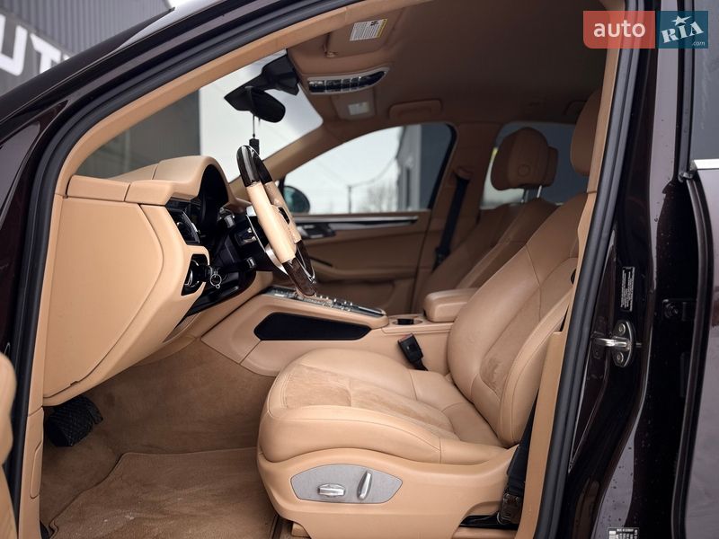 Позашляховик / Кросовер Porsche Macan 2015 в Львові