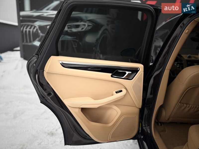 Позашляховик / Кросовер Porsche Macan 2015 в Львові