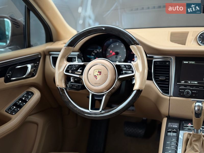 Позашляховик / Кросовер Porsche Macan 2015 в Львові