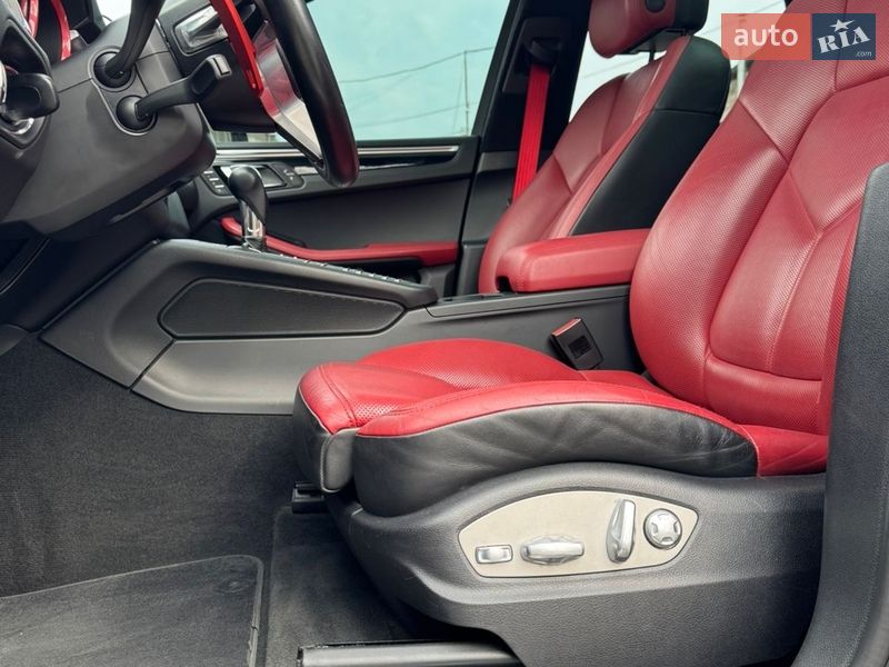 Позашляховик / Кросовер Porsche Macan 2018 в Дніпрі фото 10 Позашляховик / Кросовер Porsche Macan 2018 в Дніпрі