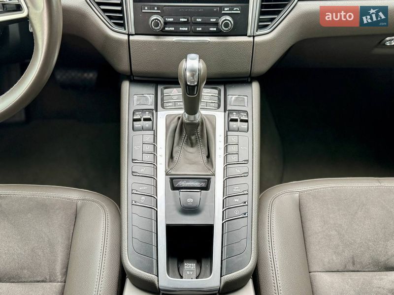 Позашляховик / Кросовер Porsche Macan 2018 в Києві