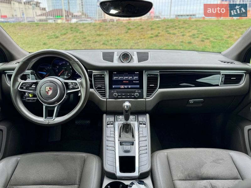 Позашляховик / Кросовер Porsche Macan 2018 в Києві