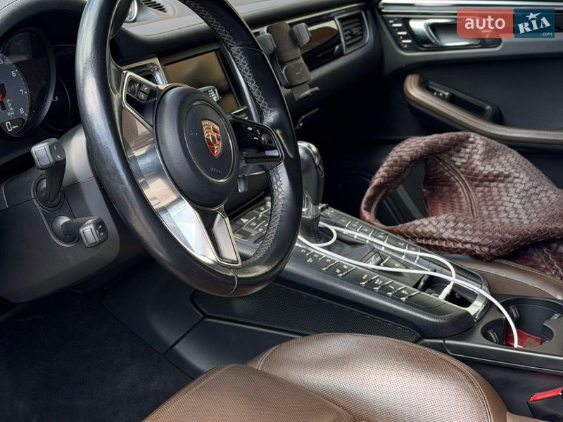 Внедорожник / Кроссовер Porsche Macan 2015 в Черновцах