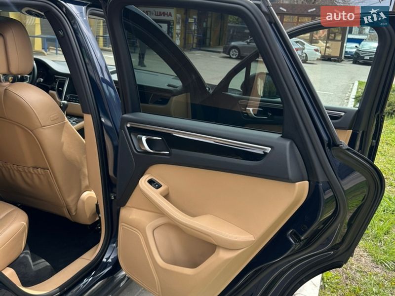 Позашляховик / Кросовер Porsche Macan 2018 в Дніпрі