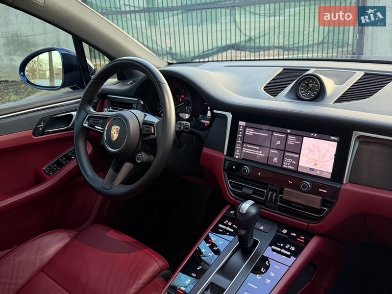 Позашляховик / Кросовер Porsche Macan 2022 в Чернівцях