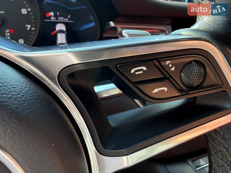 Внедорожник / Кроссовер Porsche Macan 2016 в Кропивницком