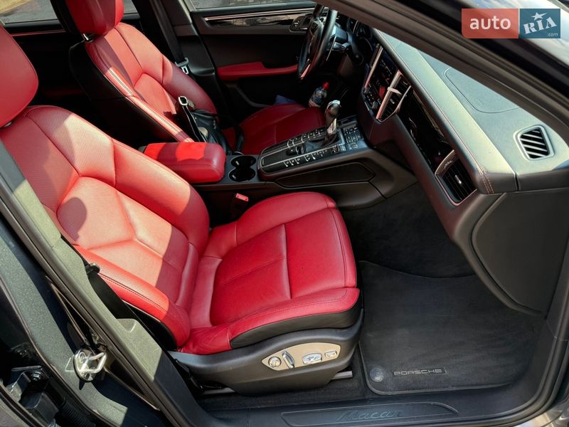 Внедорожник / Кроссовер Porsche Macan 2016 в Кропивницком