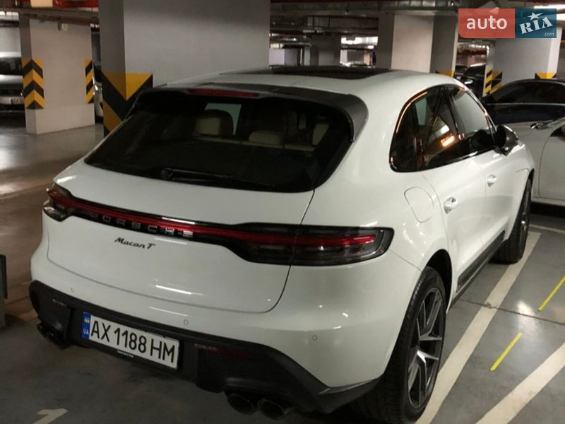 Внедорожник / Кроссовер Porsche Macan 2022 в Киеве