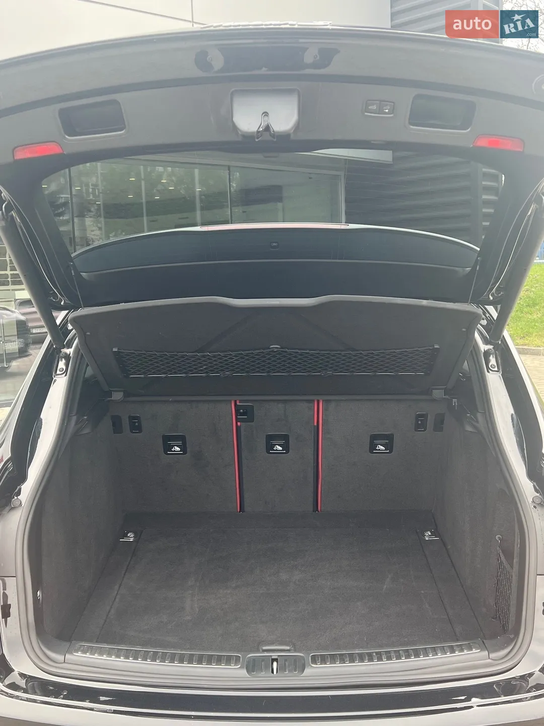 2019 Porsche Macan - мініатюра 32