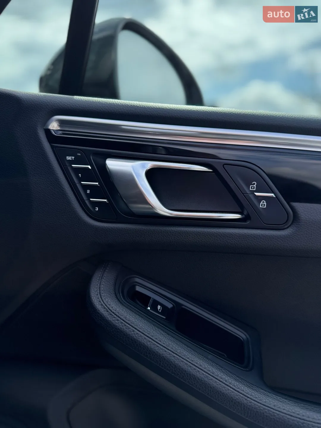 2020 Porsche Macan - мініатюра 23