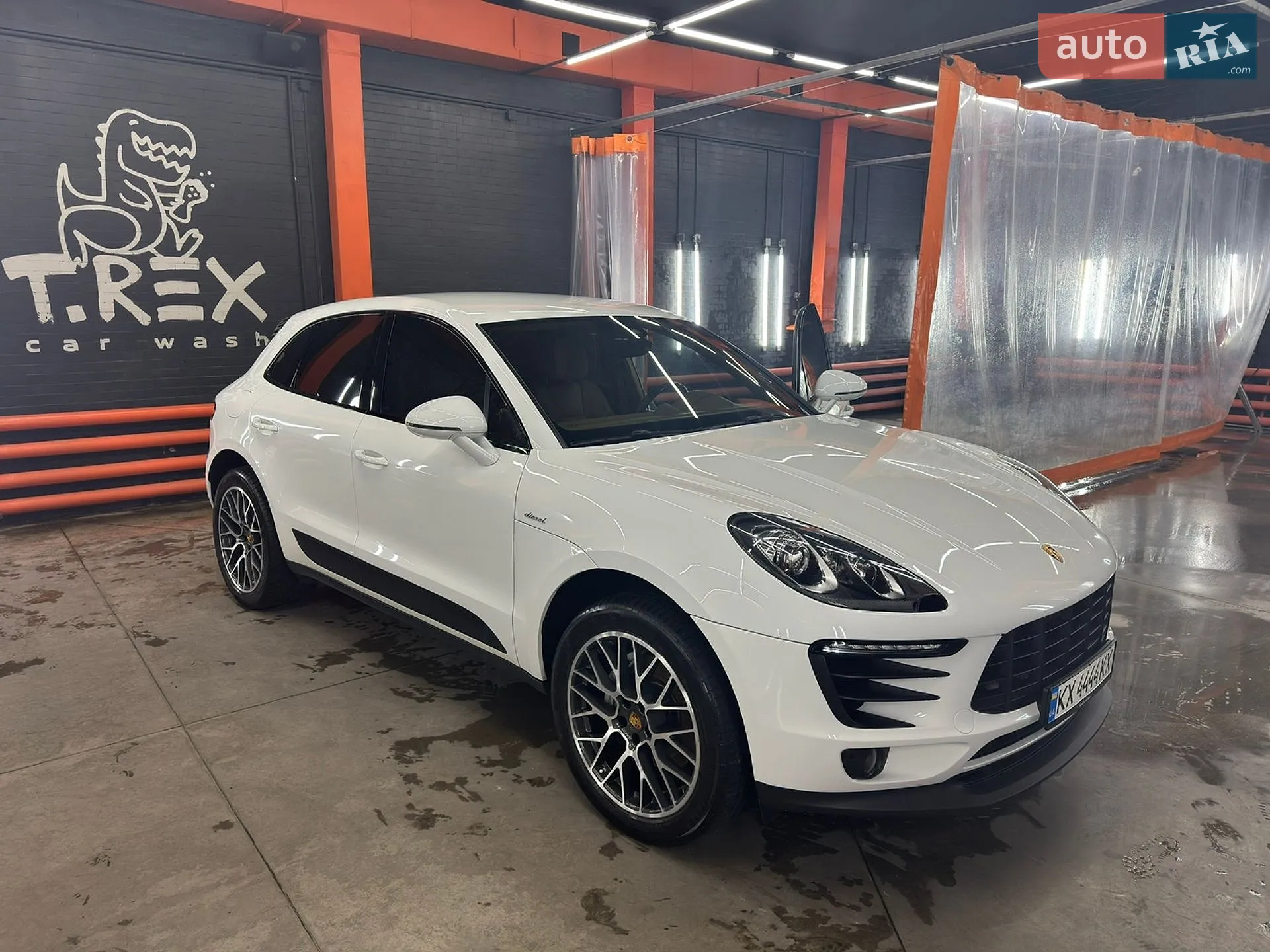 2016 Porsche Macan - мініатюра 2