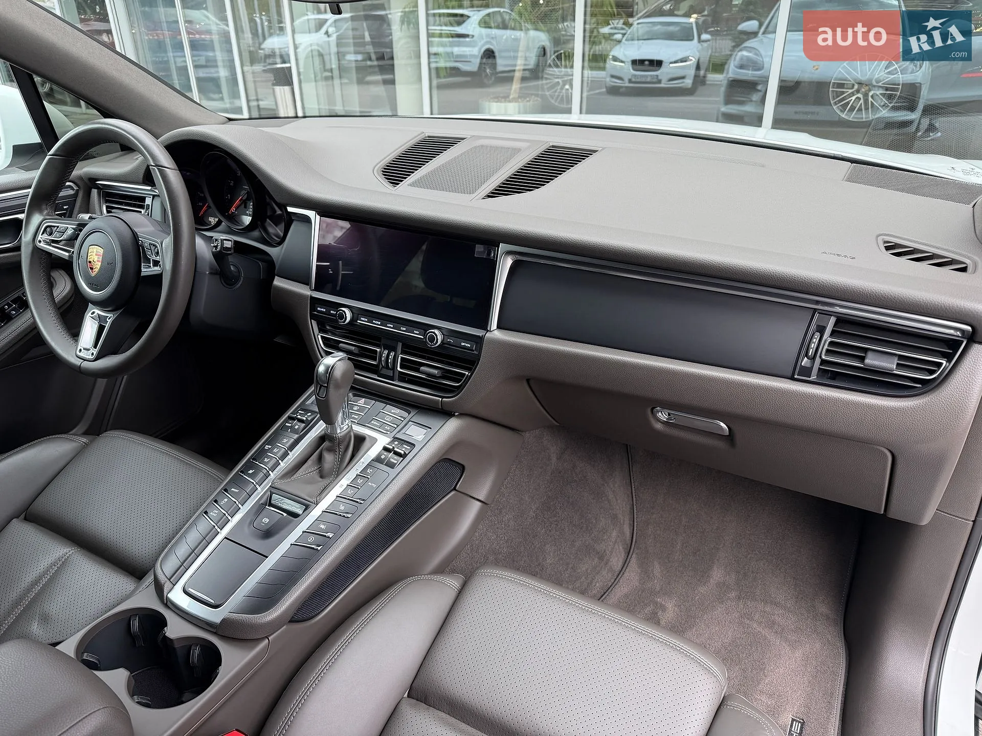 2018 Porsche Macan - мініатюра 27